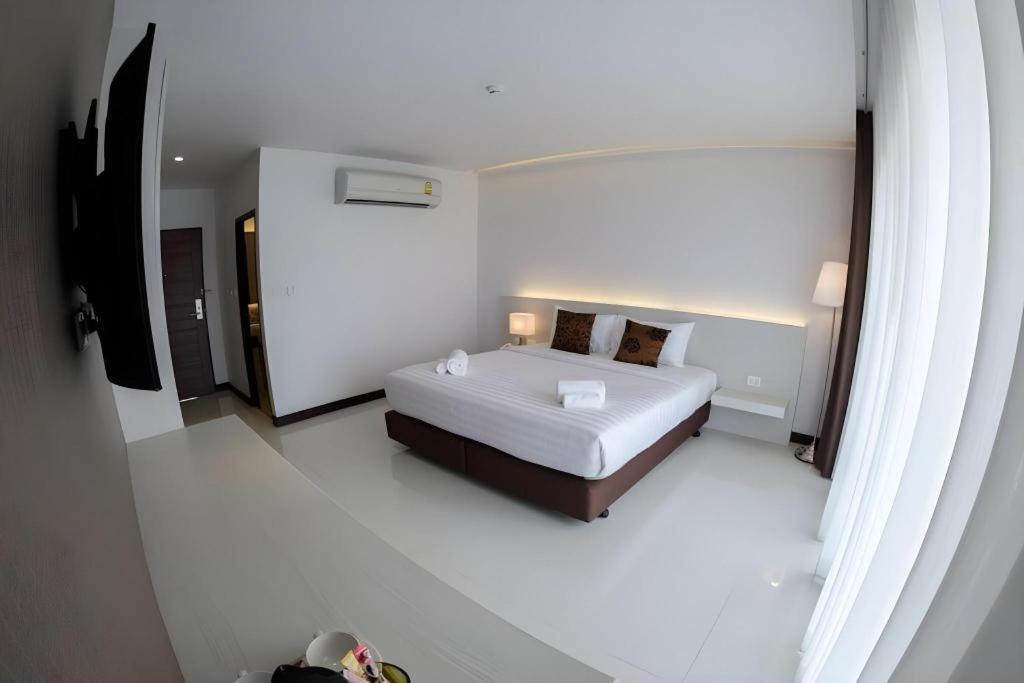 Chaisaeng Villa Singburi Extérieur photo