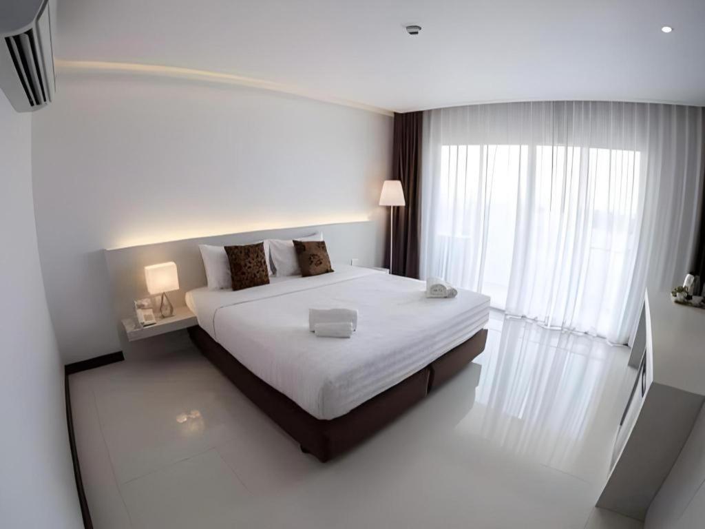 Chaisaeng Villa Singburi Extérieur photo