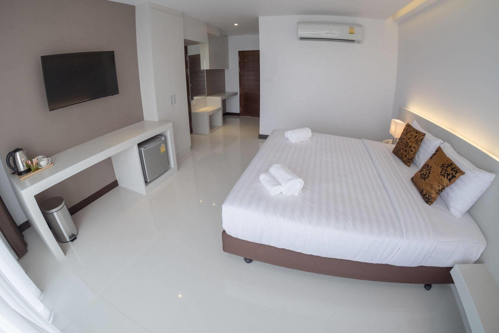 Chaisaeng Villa Singburi Extérieur photo