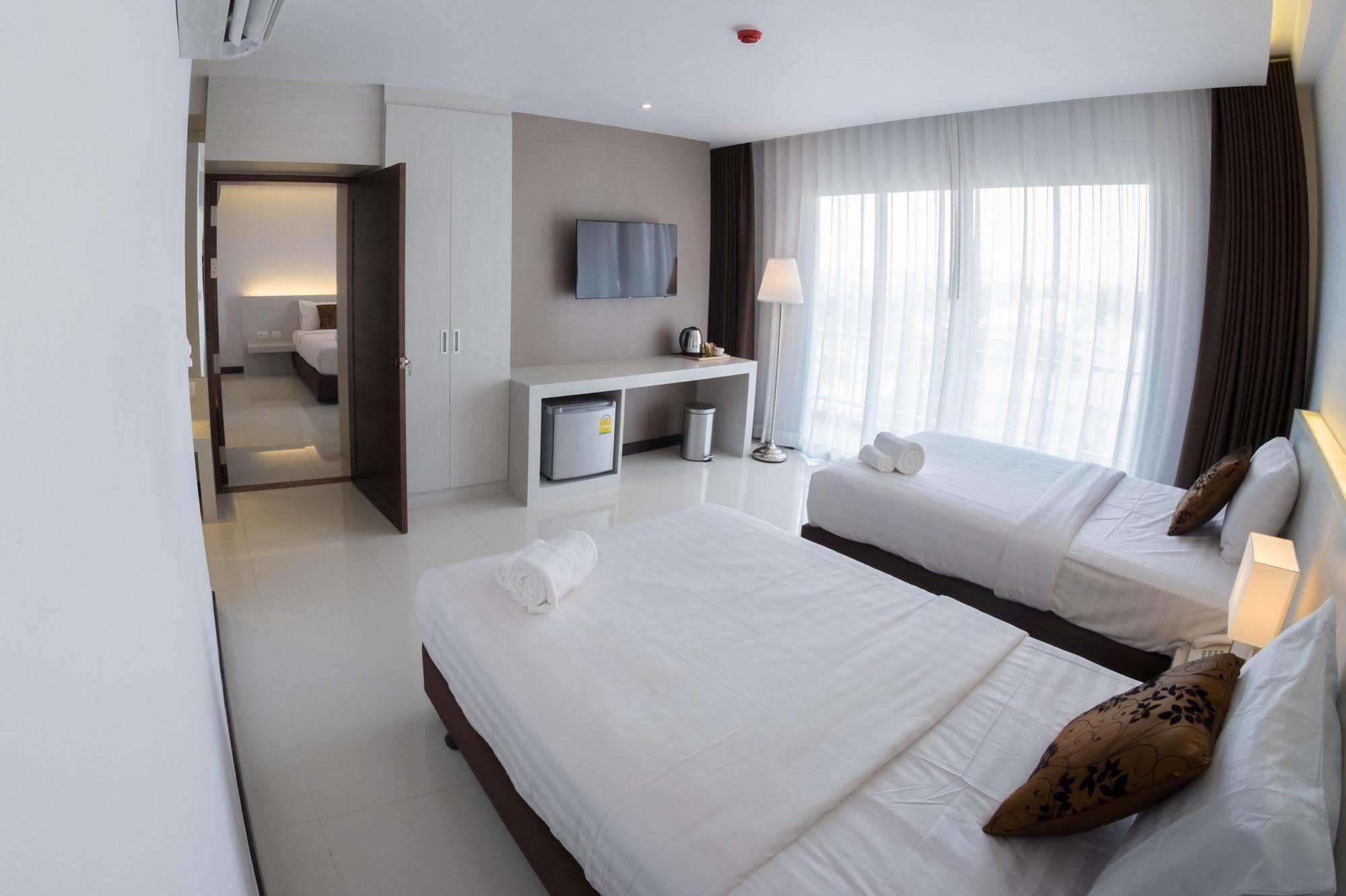 Chaisaeng Villa Singburi Extérieur photo